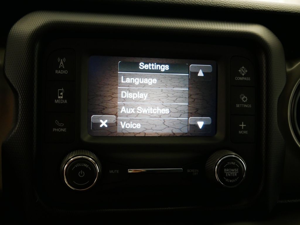 Thumbnail: 2021 Jeep Wrangler - 32