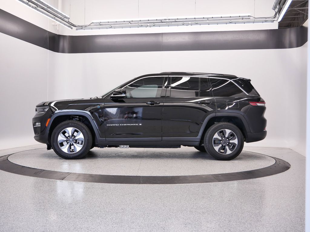 Thumbnail: 2024 Jeep Grand Cherokee - 47