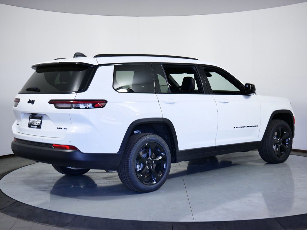 Thumbnail: 2025 Jeep Grand Cherokee L - 9