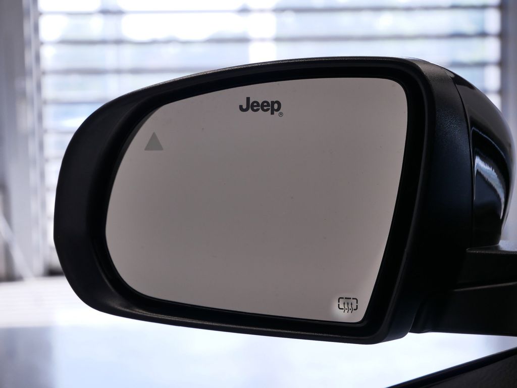 Thumbnail: 2025 Jeep Compass - 21