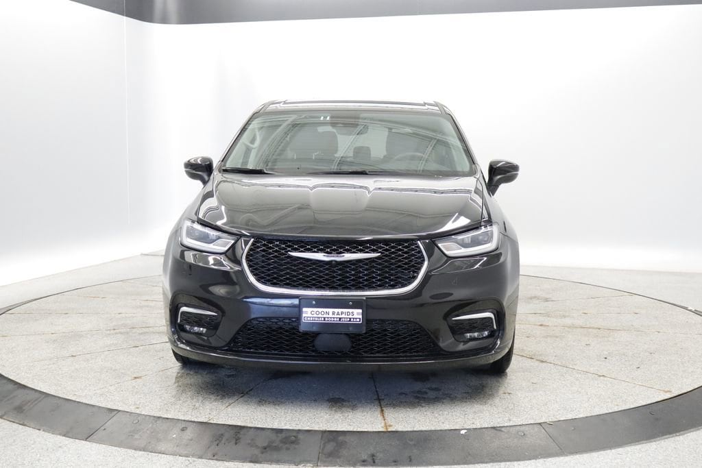 Thumbnail: 2023 Chrysler Pacifica - 8
