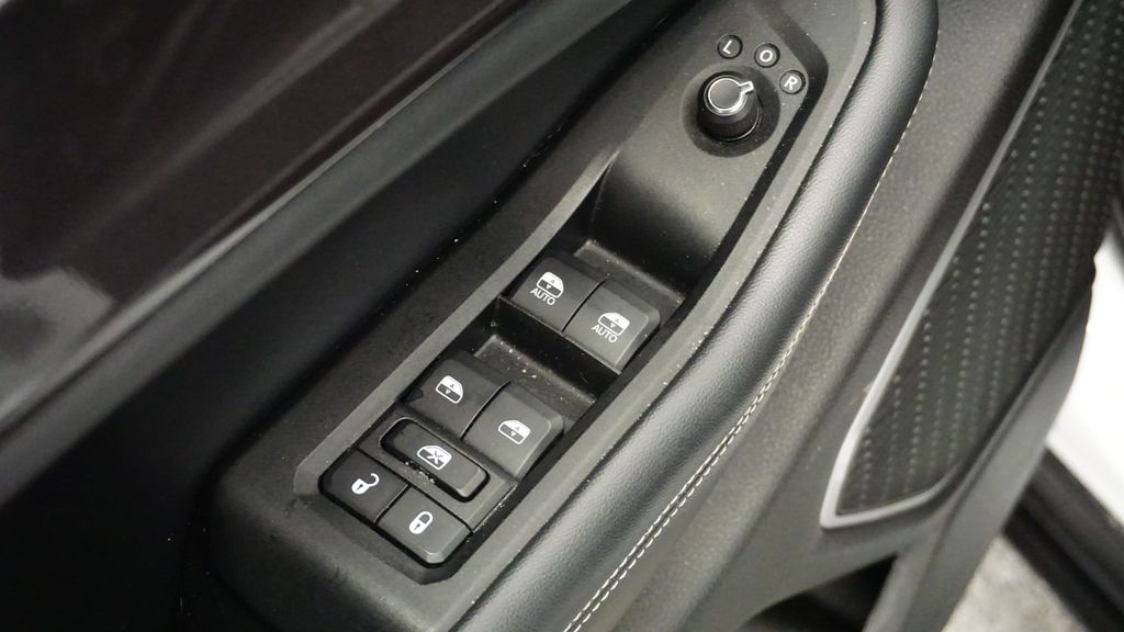 Thumbnail: 2022 Jeep Grand Cherokee L - 26