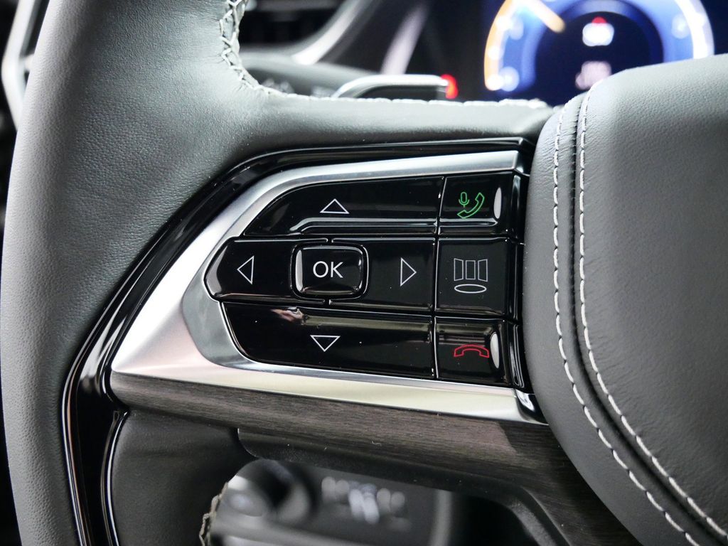 Thumbnail: 2025 Jeep Grand Cherokee - 38