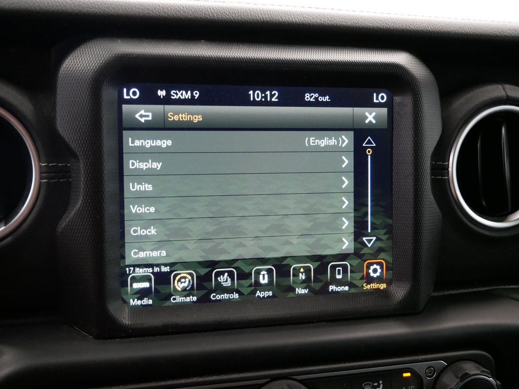 Thumbnail: 2022 Jeep Wrangler - 31