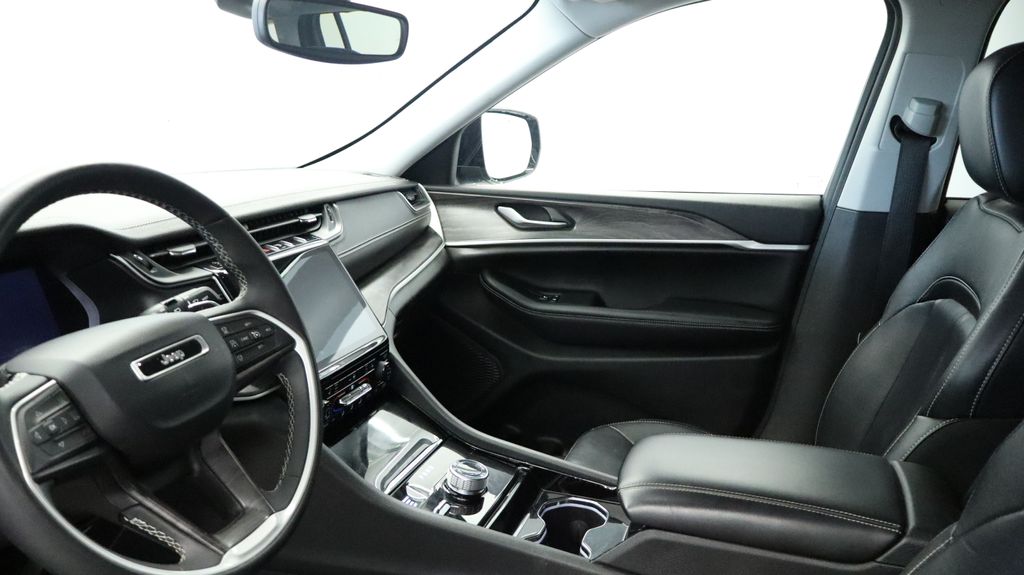 Thumbnail: 2023 Jeep Grand Cherokee - 27