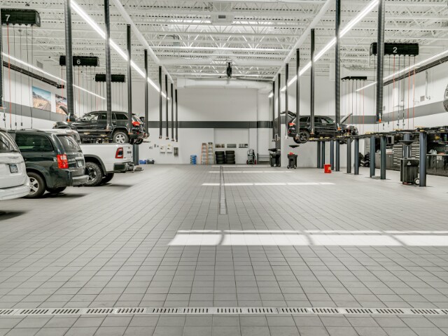 Thumbnail: 2023 Jeep Renegade - 16