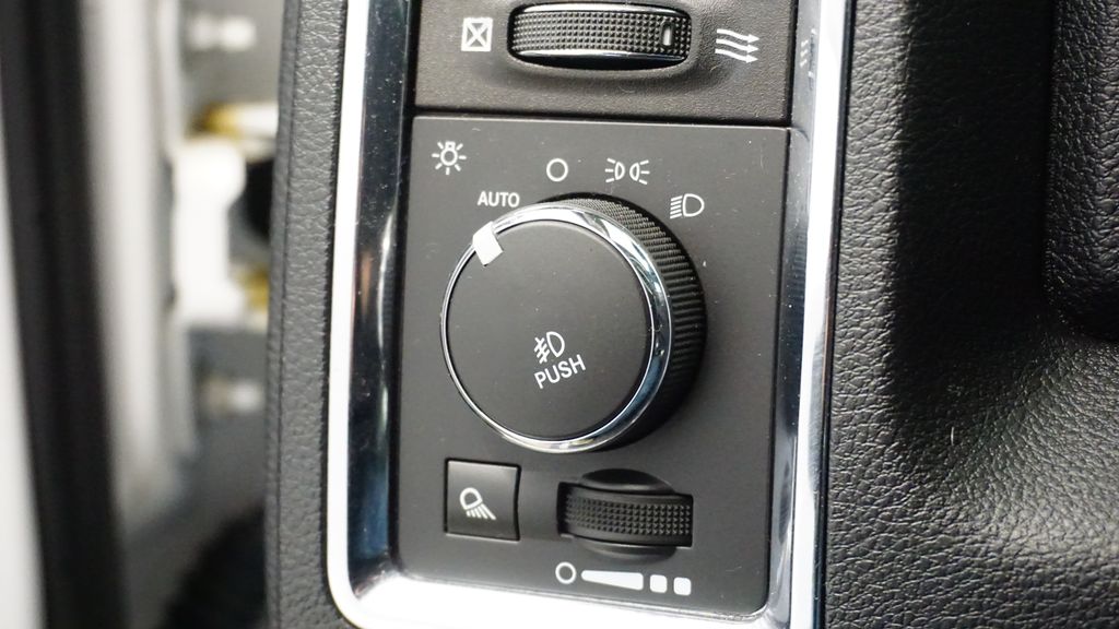 Thumbnail: 2014 RAM 1500 - 27