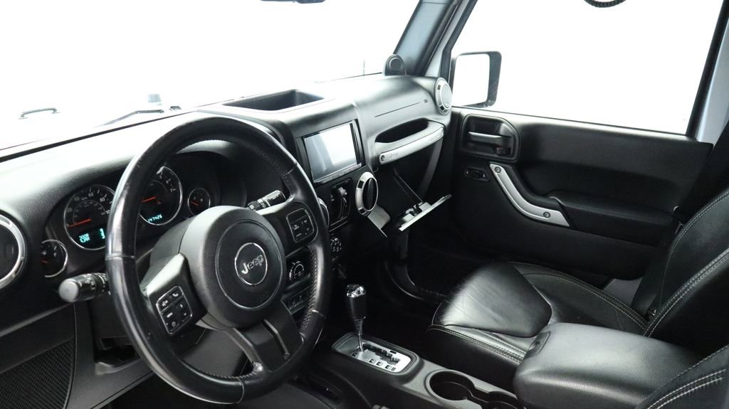 Thumbnail: 2014 Jeep Wrangler - 26