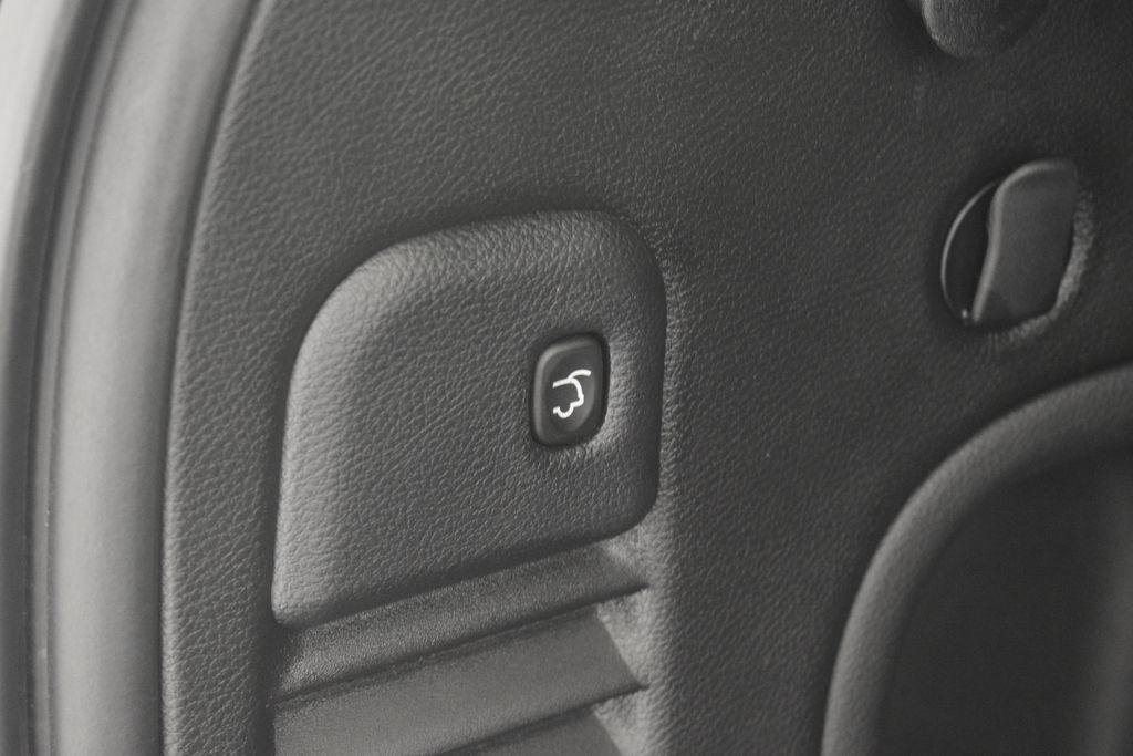 Thumbnail: 2021 Jeep Grand Cherokee - 26