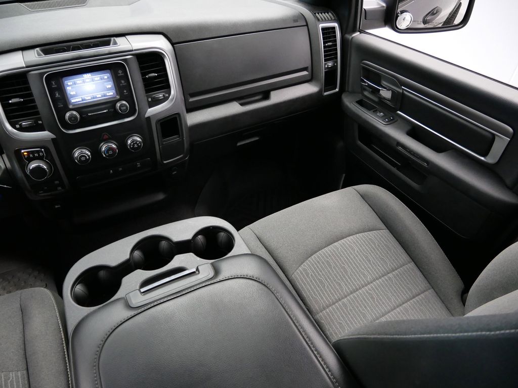 Thumbnail: 2021 RAM 1500 Classic - 12