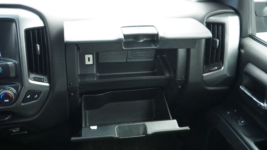 Thumbnail: 2017 Chevrolet Silverado 1500 - 27