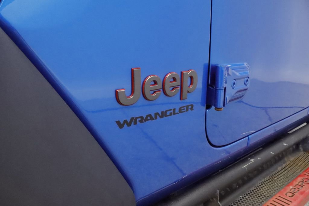 Thumbnail: 2021 Jeep Wrangler - 15