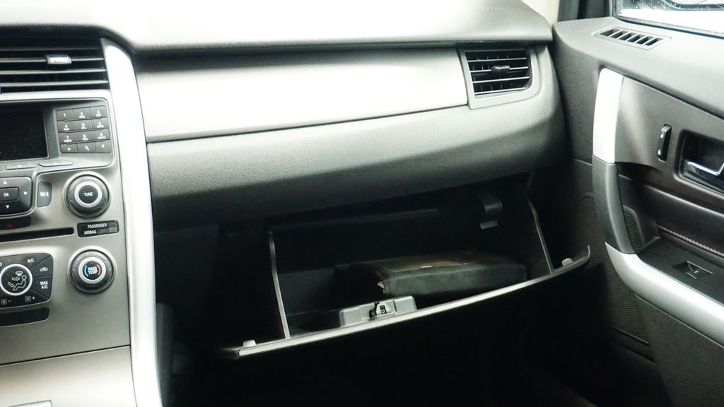 Thumbnail: 2013 Ford Edge - 19