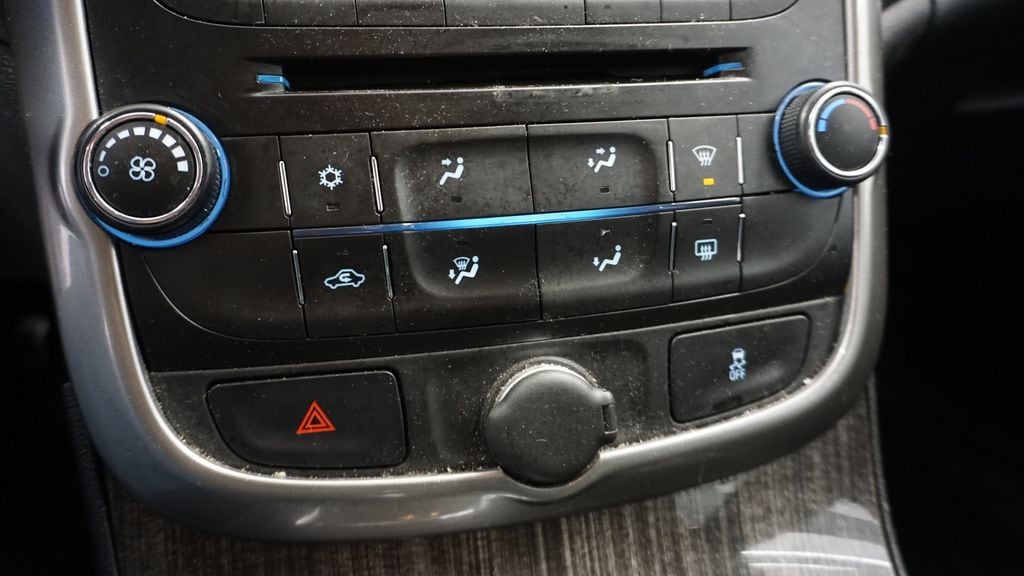 Thumbnail: 2014 Chevrolet Malibu - 43