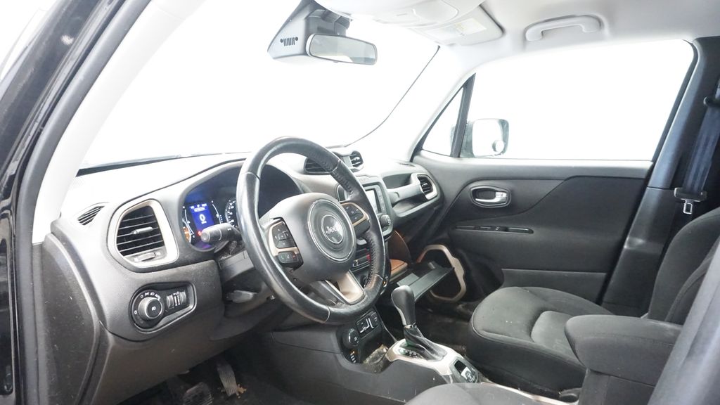 Thumbnail: 2017 Jeep Renegade - 27