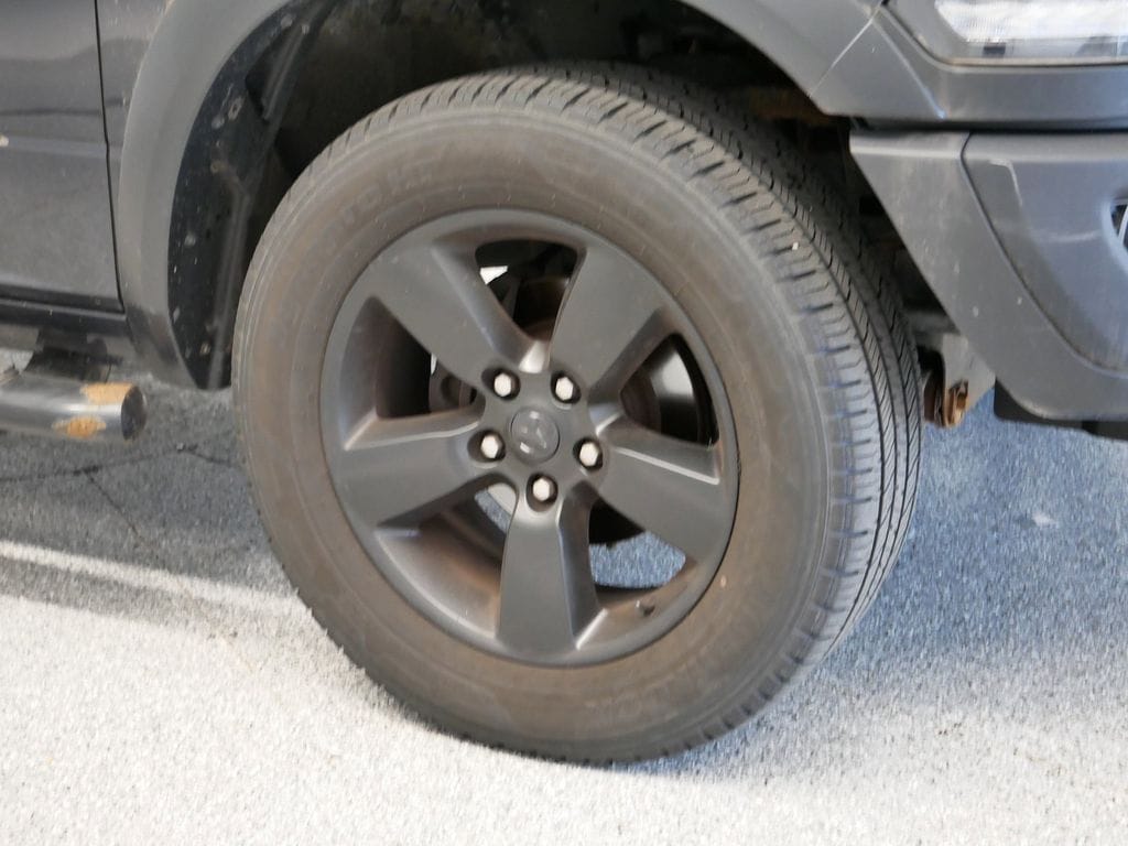 Thumbnail: 2019 RAM 1500 Classic - 15