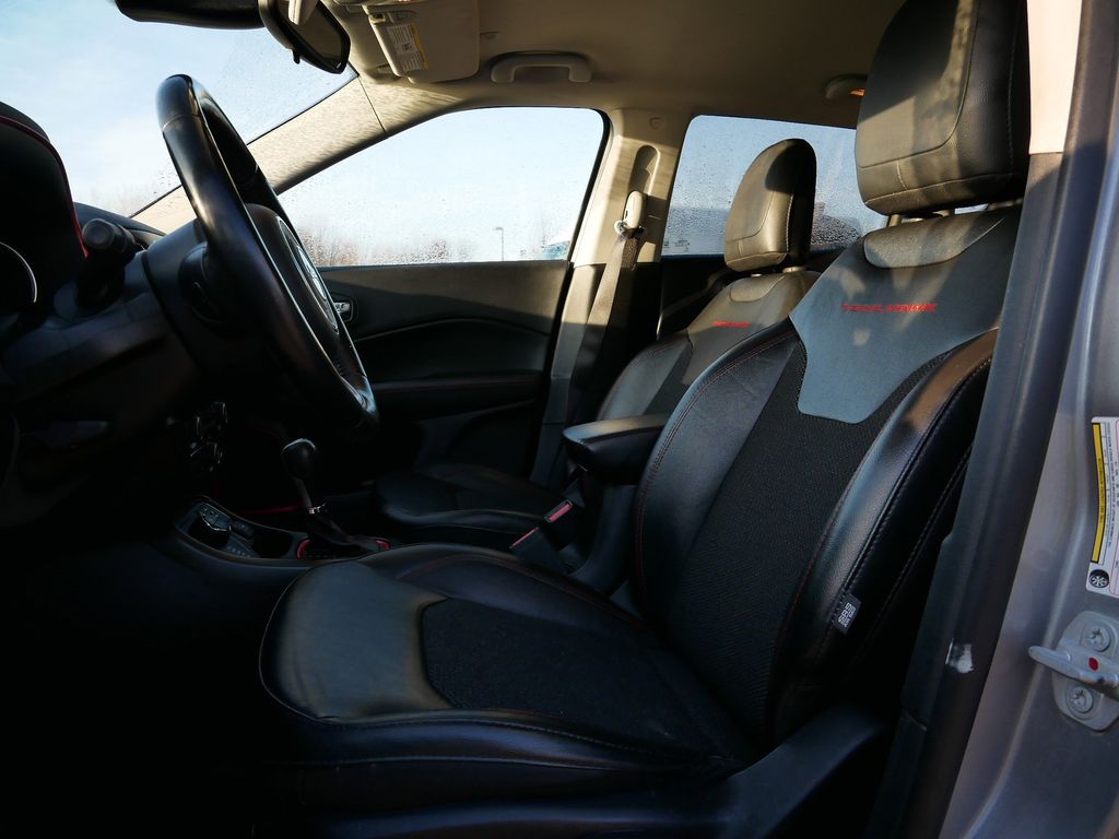 Thumbnail: 2020 Jeep Compass - 22