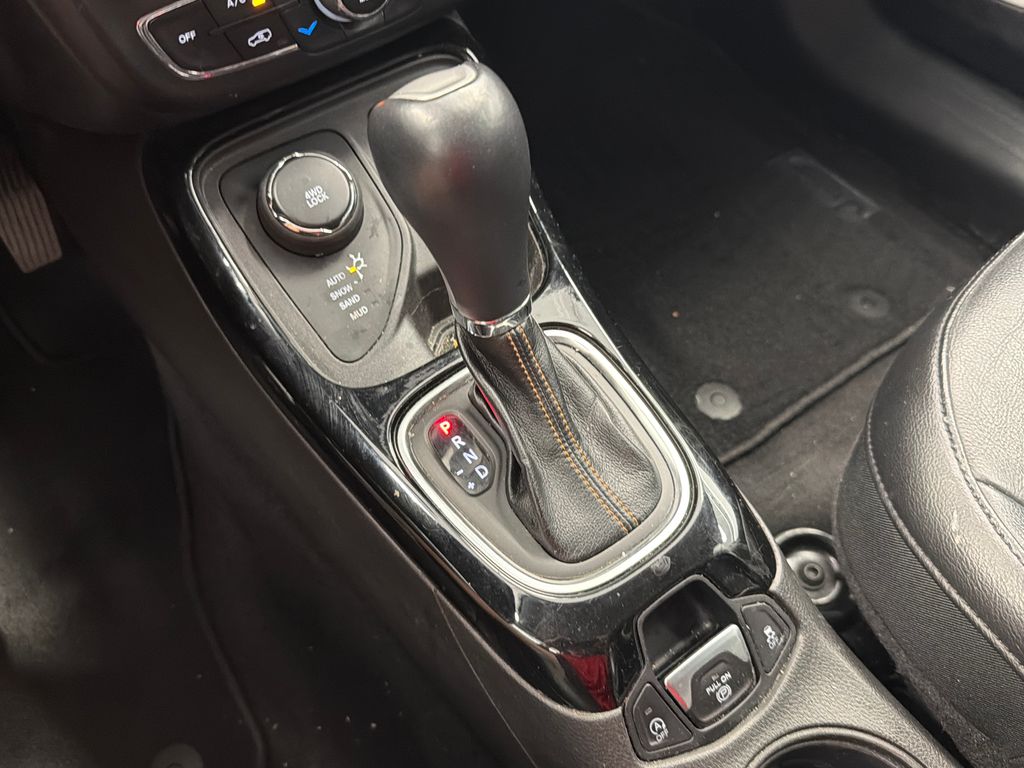 Thumbnail: 2018 Jeep Compass - 28
