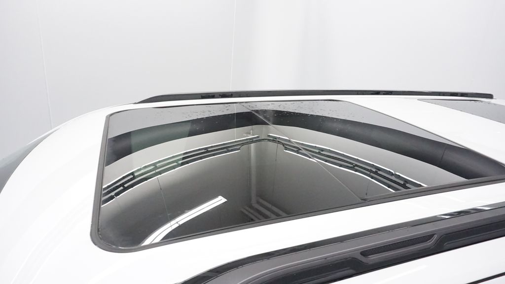 Thumbnail: 2026 Jeep Grand Wagoneer - 37