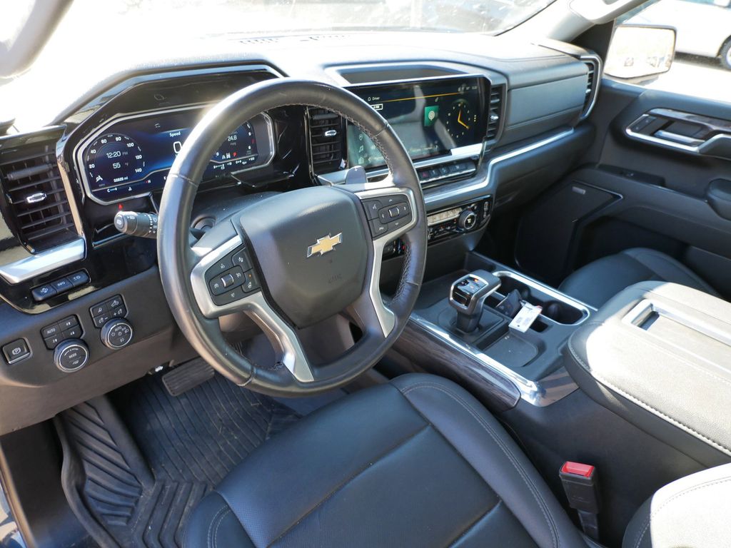 Thumbnail: 2022 Chevrolet Silverado 1500 - 25