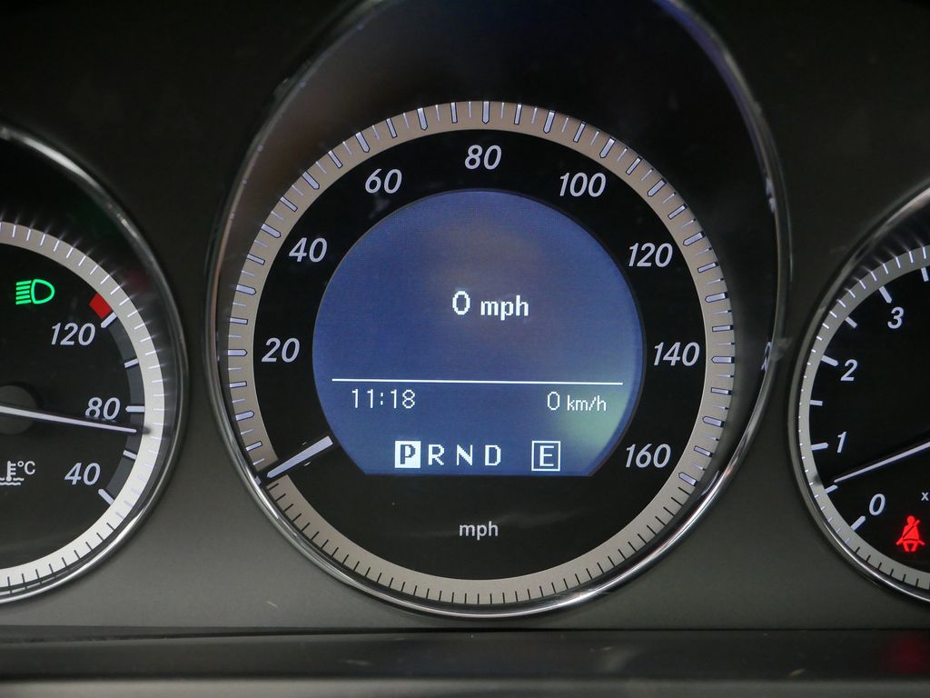 Thumbnail: 2011 Mercedes-Benz C-Class - 29