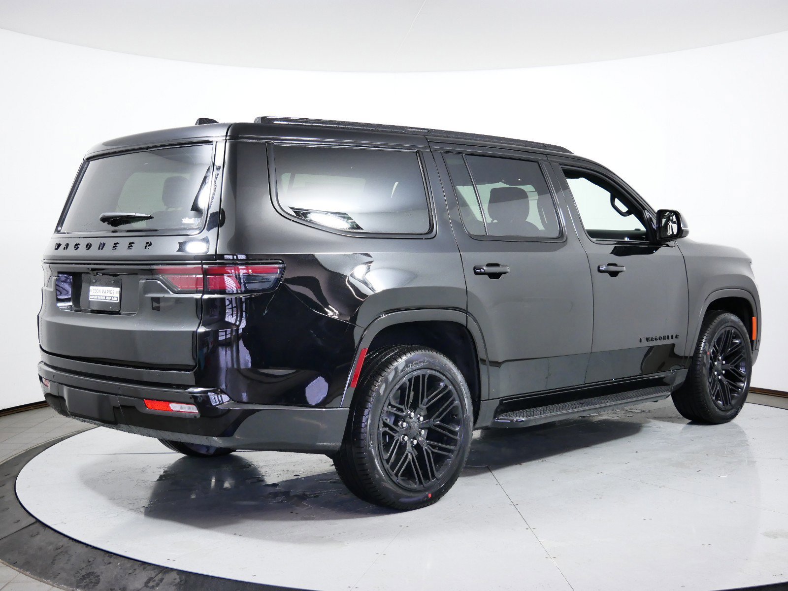 Thumbnail: 2024 Jeep Wagoneer - 8