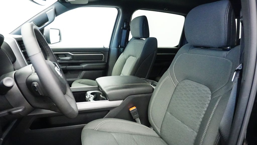 Thumbnail: 2025 RAM 1500 - 28