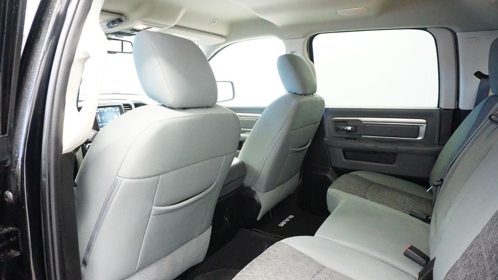 Thumbnail: 2019 RAM 1500 Classic - 22