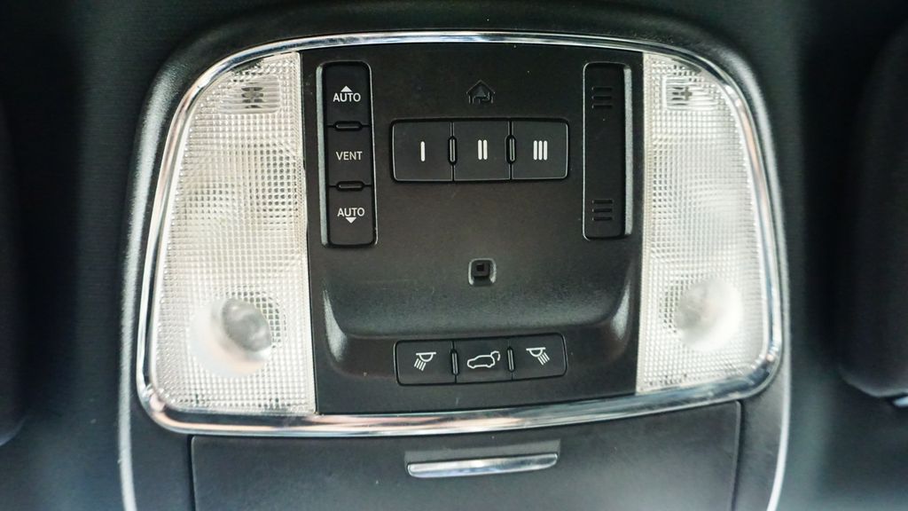 Thumbnail: 2021 Jeep Grand Cherokee - 40