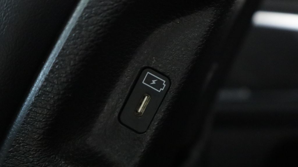 Thumbnail: 2023 Kia Telluride - 24