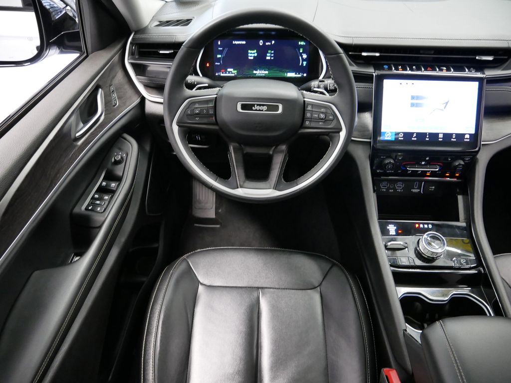 Thumbnail: 2022 Jeep Grand Cherokee - 19