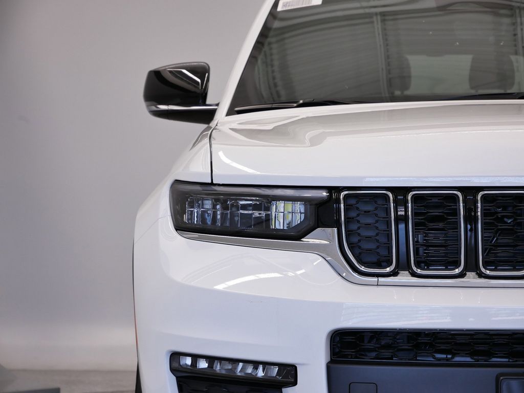 Thumbnail: 2025 Jeep Grand Cherokee L - 14
