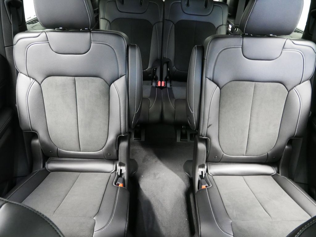 Thumbnail: 2025 Jeep Grand Cherokee L - 22