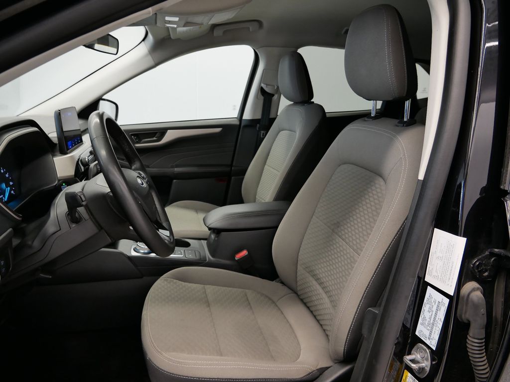 Thumbnail: 2022 Ford Escape - 23