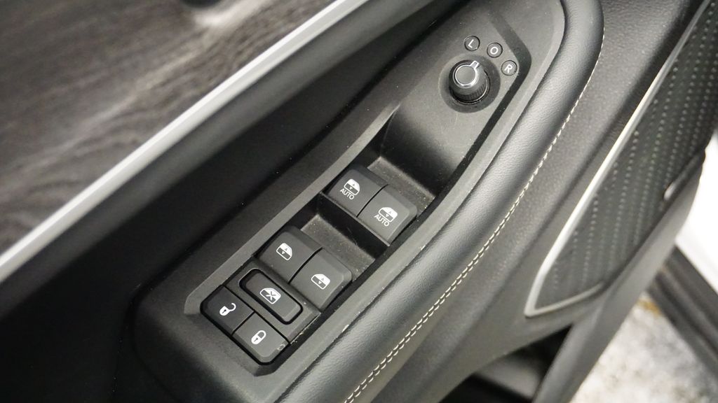 Thumbnail: 2023 Jeep Grand Cherokee - 25