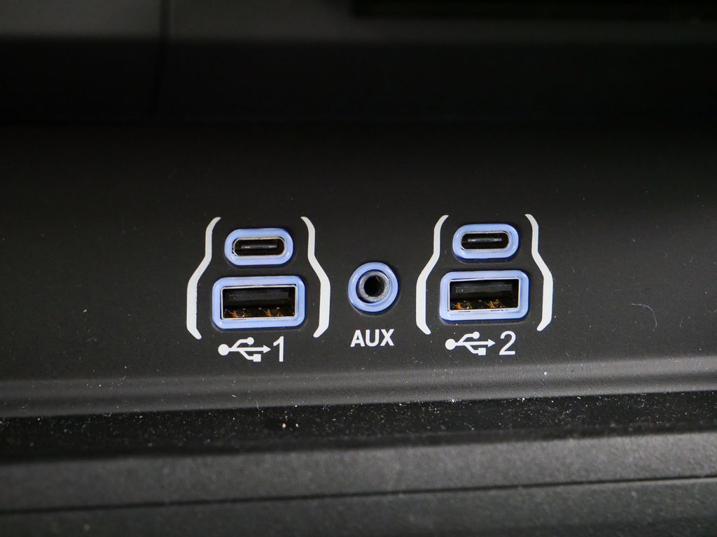 Thumbnail: 2025 RAM 1500 - 32