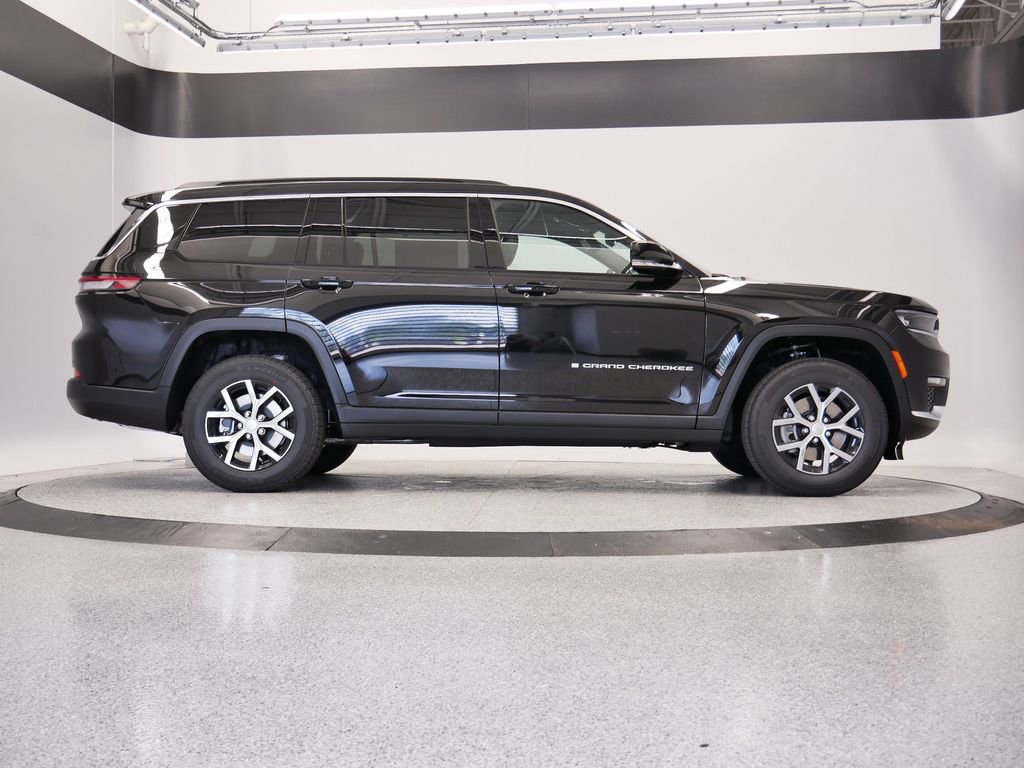Thumbnail: 2025 Jeep Grand Cherokee L - 9