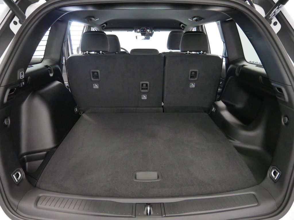 Thumbnail: 2025 Jeep Grand Cherokee - 10