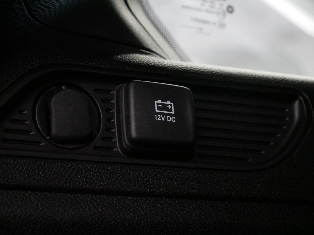 Thumbnail: 2025 Jeep Grand Cherokee - 14