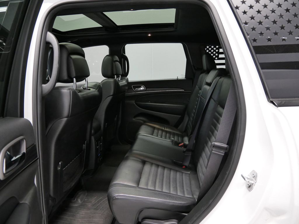 Thumbnail: 2020 Jeep Grand Cherokee - 25