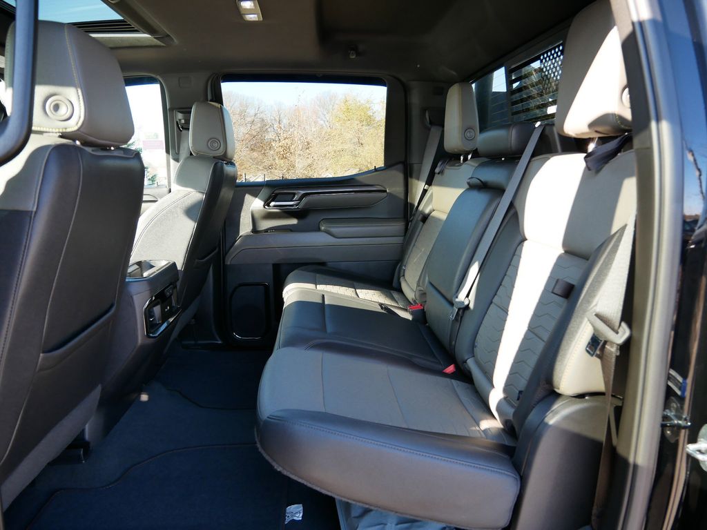 Thumbnail: 2022 Chevrolet Silverado 1500 - 13