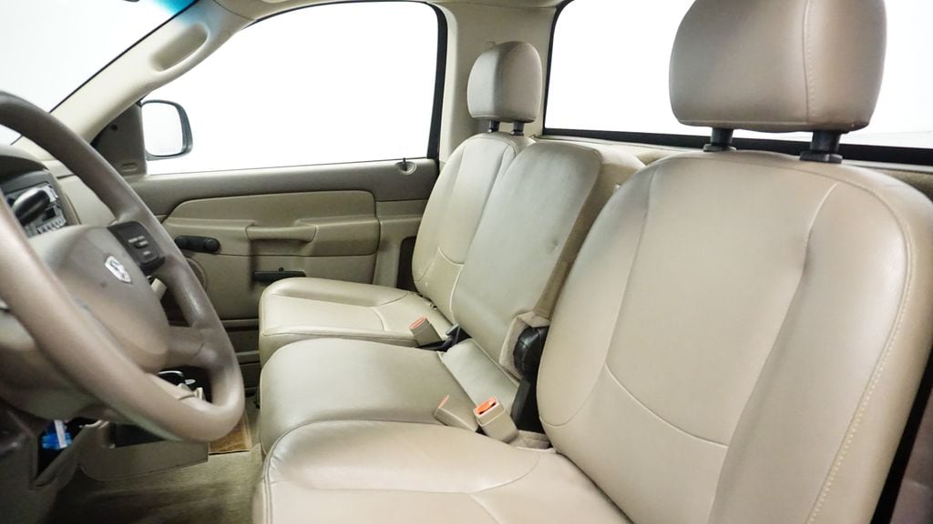 Thumbnail: 2005 Dodge Ram 1500 - 21