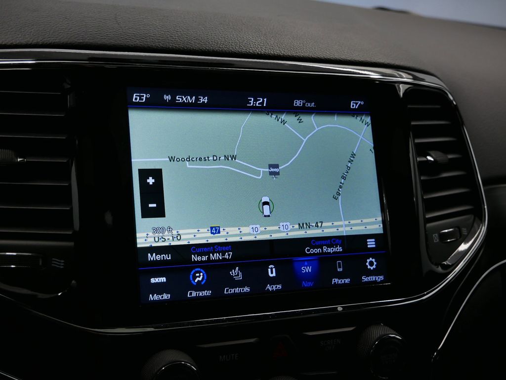 Thumbnail: 2021 Jeep Grand Cherokee - 28