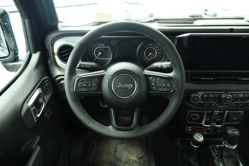 Thumbnail: 2026 Jeep Gladiator - 28