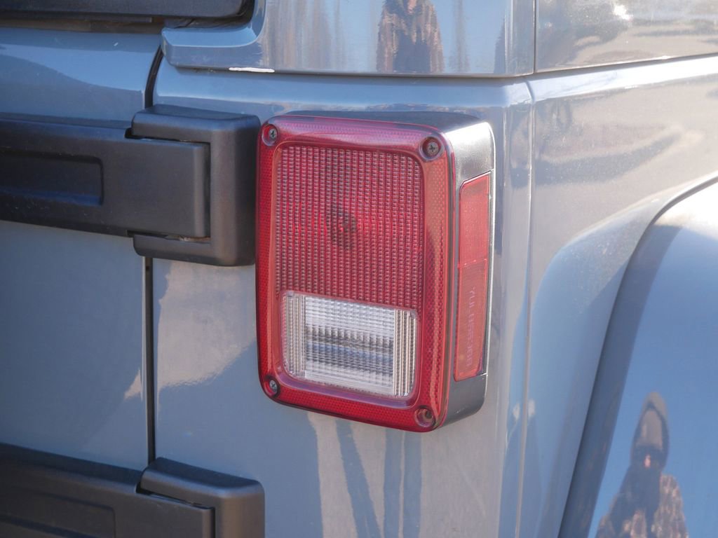 Thumbnail: 2014 Jeep Wrangler - 20