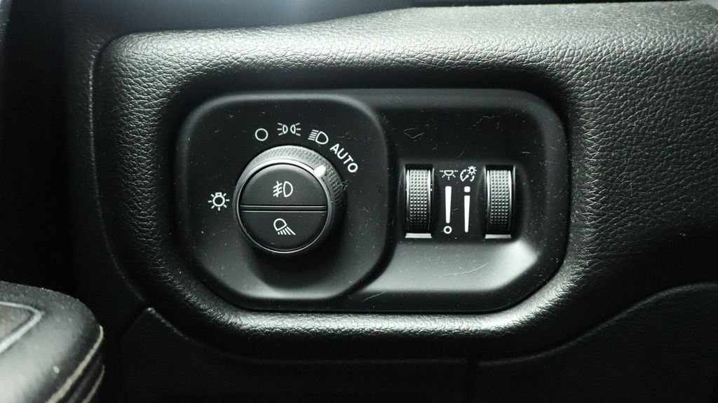 Thumbnail: 2023 RAM 1500 - 25