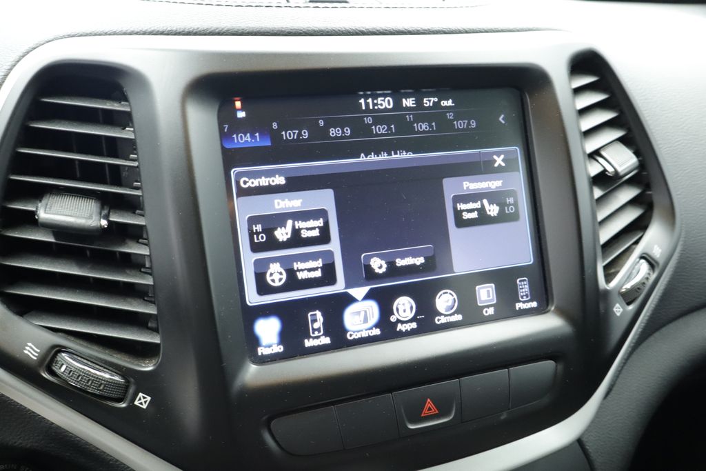 Thumbnail: 2014 Jeep Cherokee - 28