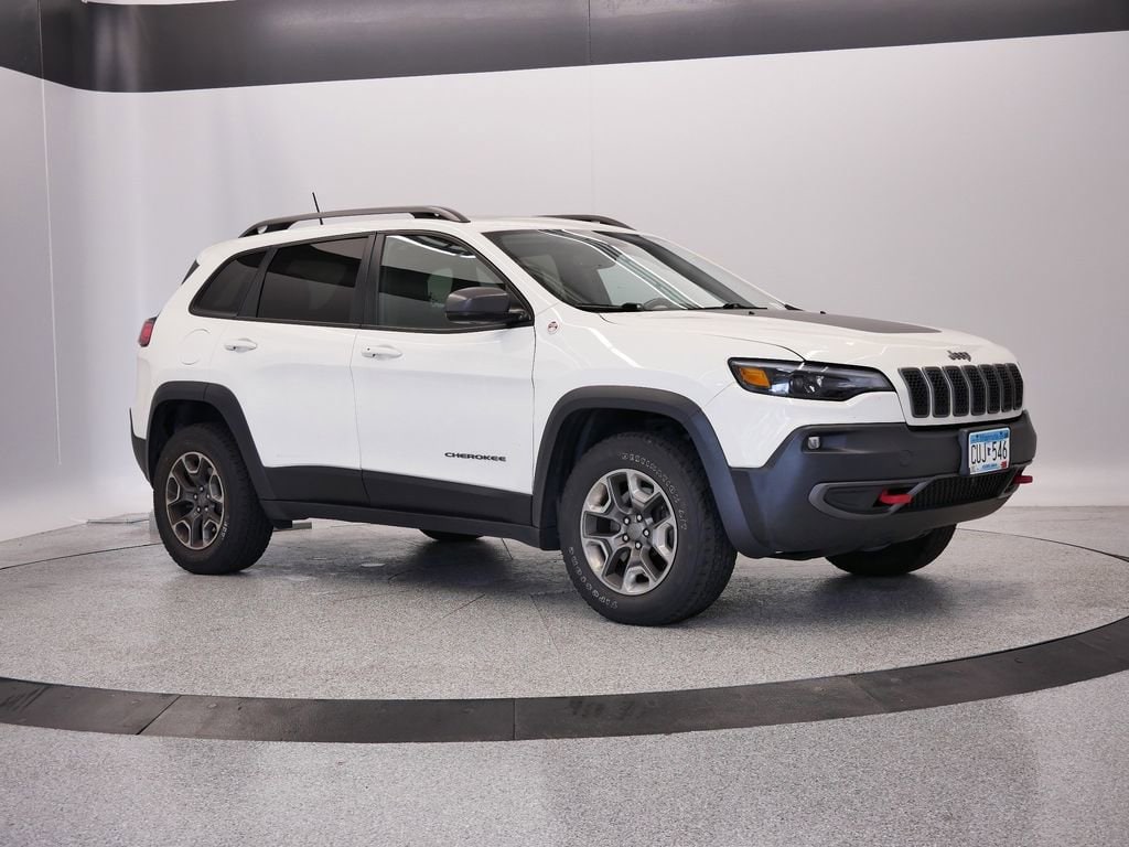 Thumbnail: 2019 Jeep Cherokee - 8