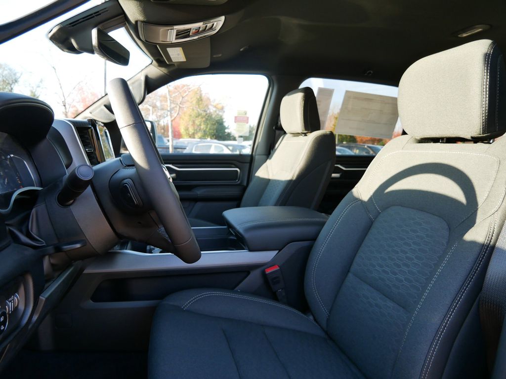 Thumbnail: 2026 RAM 1500 - 31