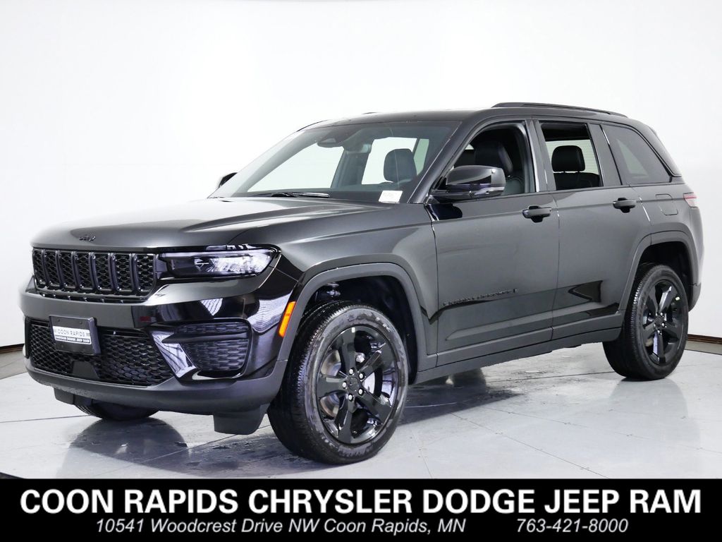 2024 Jeep Grand Cherokee Altitude -
                  Coon Rapids, MN